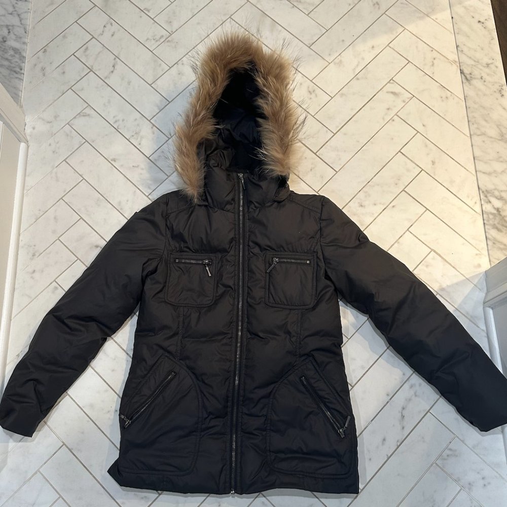 Steve by Searle Size medium winter coat. Faux fur on hood.